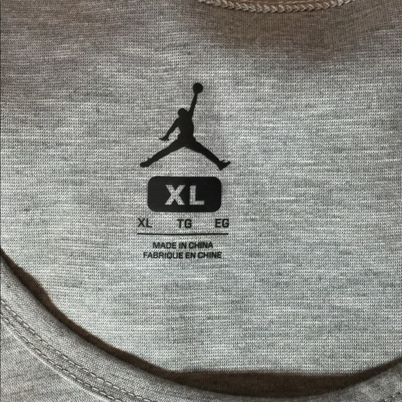 Chicago Bulls NBA Snap back and Air Jordan Tank XL - Picture 7 of 8